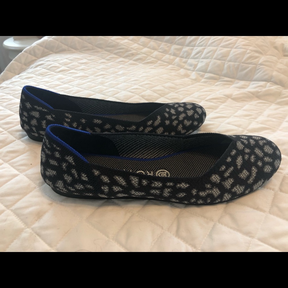 🦄 🖤 Rothy’s Charcoal Kitten Flats size 8.5 VGUC - Picture 2 of 4